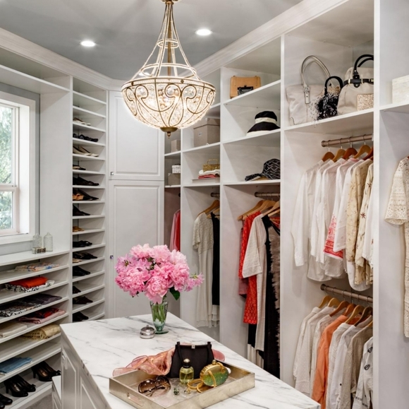 Meet your Posher, Anabelle Rose - Picture 2 of 2